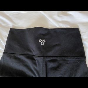 TNA leggings